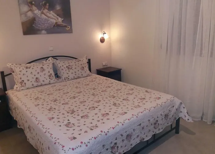 Anna * Agios Nikolaos (Chalkidiki)